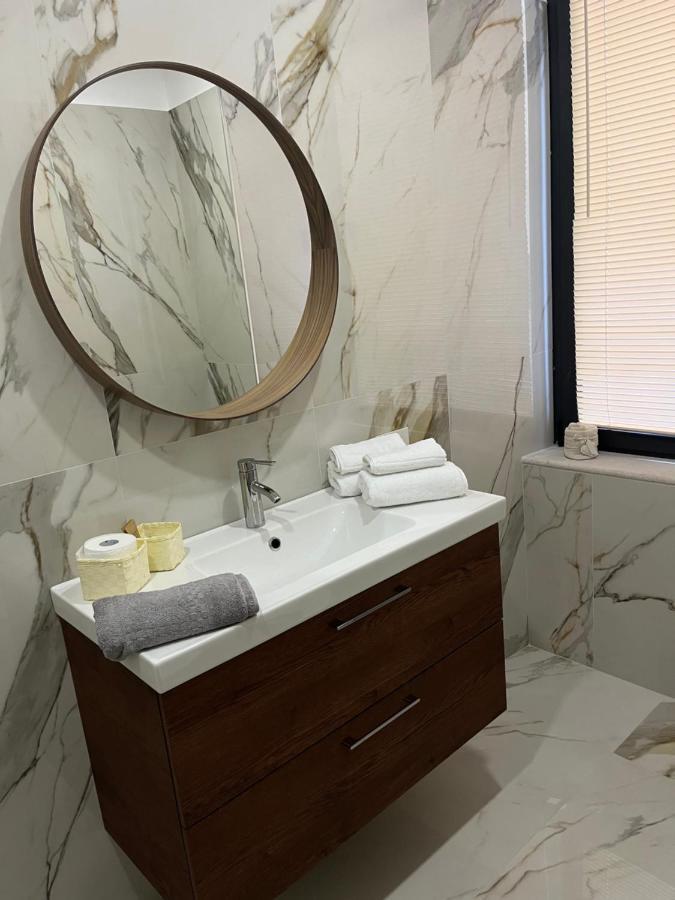 לינה וארוחת בוקר איסרניה Residenza Marcelli מראה חיצוני תמונה